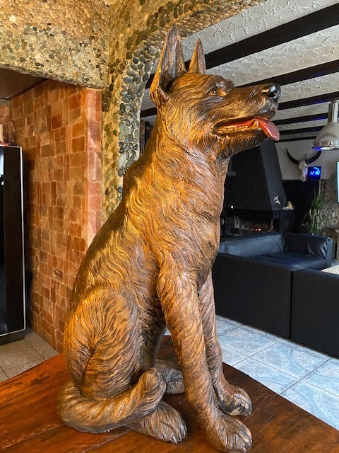 Schäferhund German Shepherd Statue aus Suar-Holz Höhe 1,00 Meter
