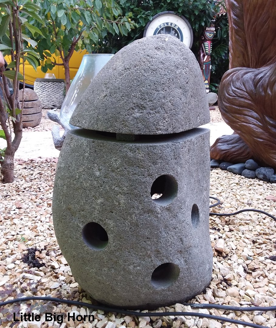Sttonelamp from Bali Java Gardenlamp Little Big Horn